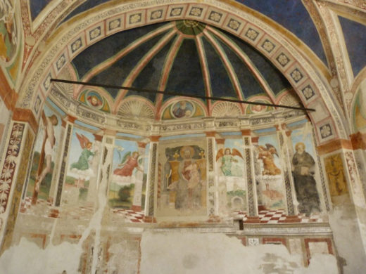 Il profilo della monumentale Basilica di San Paolo che domina il nucleo storico