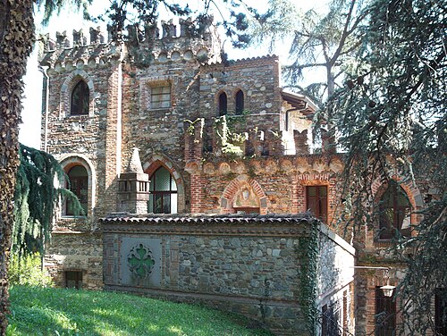 l profilo dell'antico Castello di Monguzzo