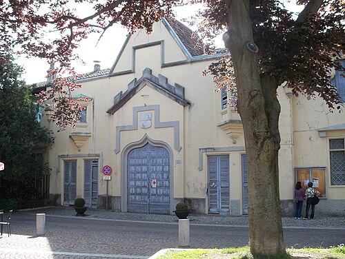 Il suggestivo complesso architettonico di Villa Casana (sede universitaria) immerso nel parco