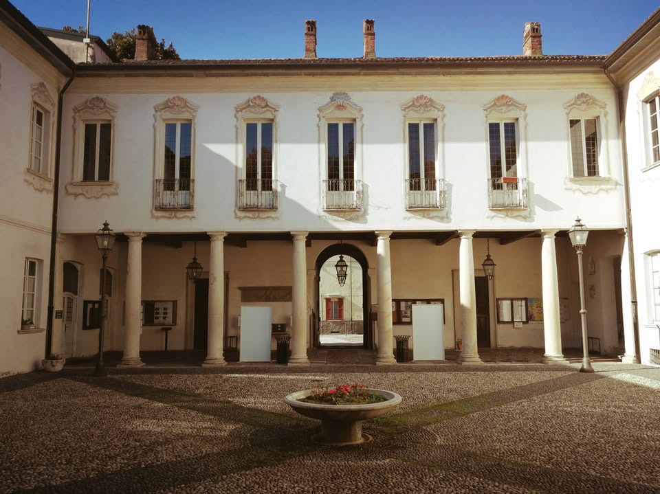 Il palazzo dove ha sede il comune di Turate